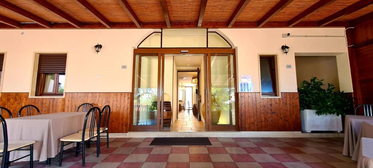 צ'יסטרנינו Bed And Breakfast La Terrazza מראה חיצוני תמונה